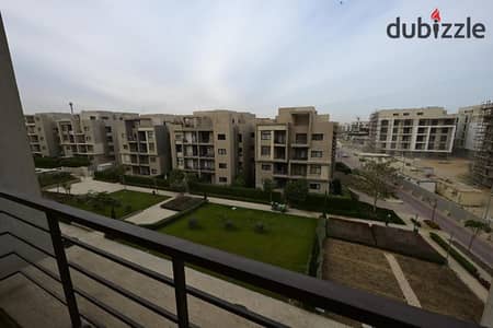 Penthouse for sale in Fifth Square new cairo prime location under market price