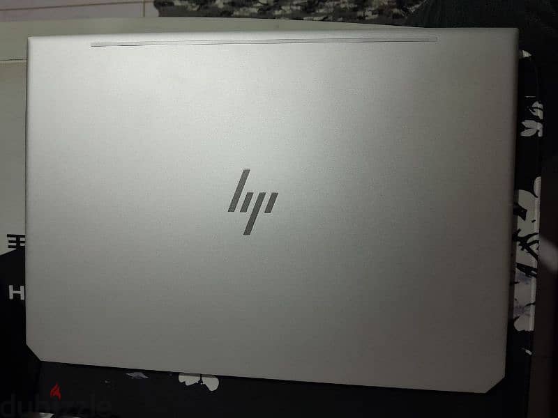 hp ELITEBOOK 1050 G1 1