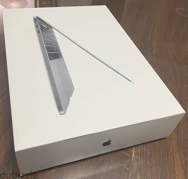 Macbook Pro 2020 13 inch Like new 1