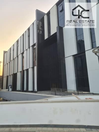 Office 60m for sale in hyde park with Down payment and Installments ready to move