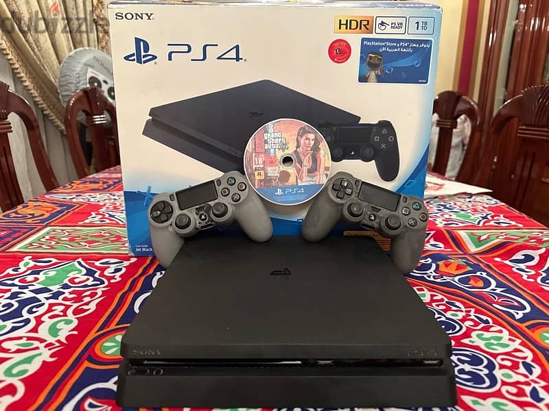 PlayStation 4 Slim 0