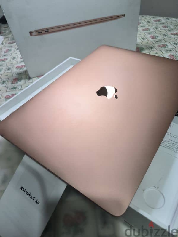 MacBook Air M1 99% Ar En 45 C. C  A+++ condition 1