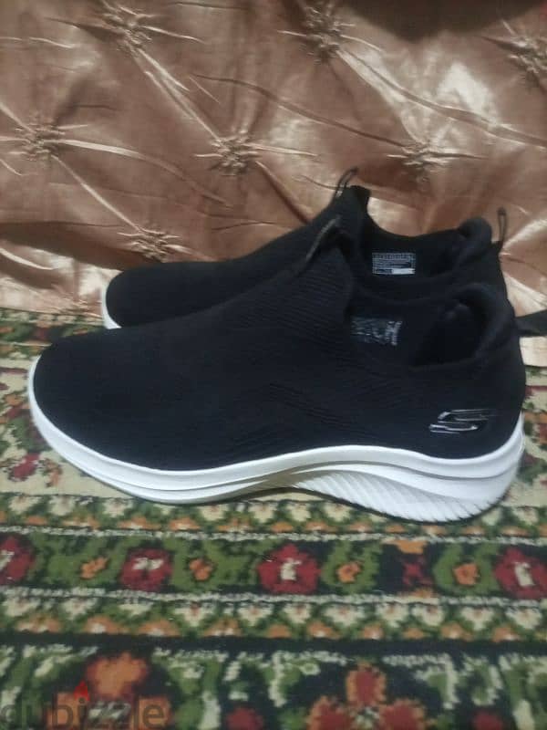 SKETCHERS. MEMORY. FOAM. . Siz. 42 0