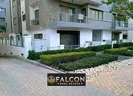 Apartment with a special discount of 50% for sale in Center Park in the compound in front of Cairo International Airport and Kempinski Hotel in Taj Ci