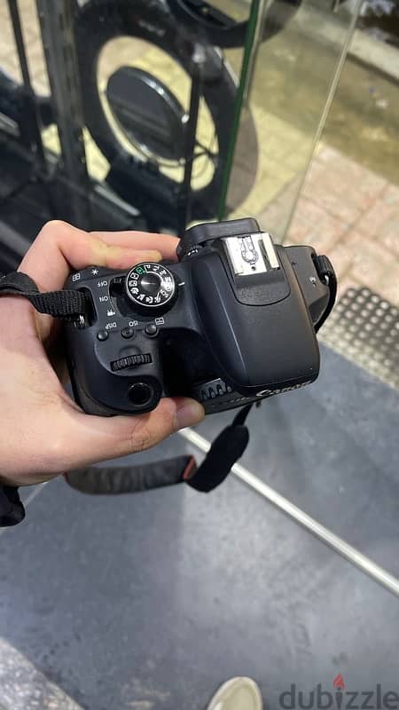 canon 800 D 3