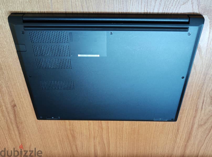 Lenovo ThinkPad 14 inch i5 10210U Gpu RX 640 الجيل العاشر 6