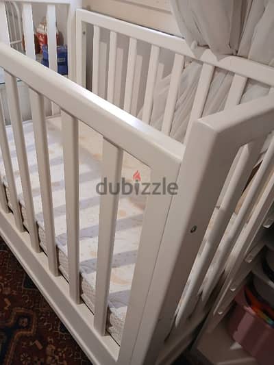 baby crib