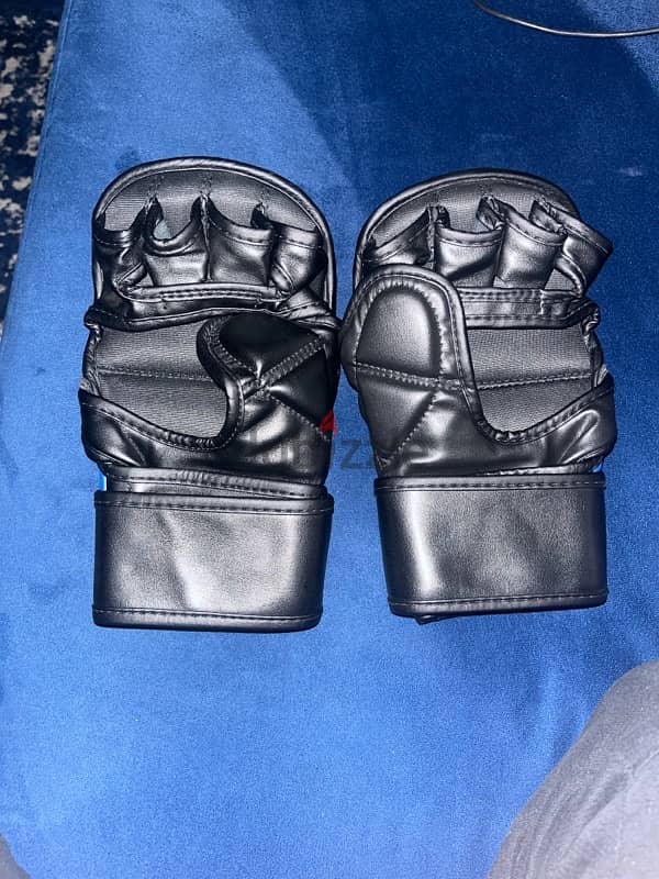 orginal Kango mma gloves (spar) 1