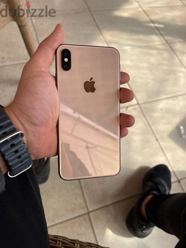 iPhone XS Max 4