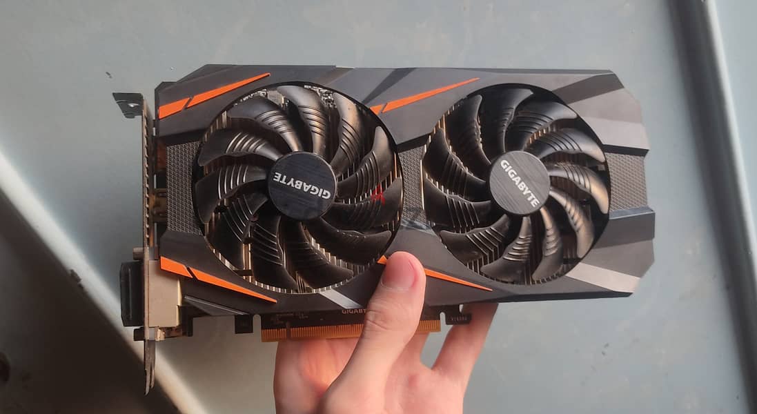 كارت شاشة  Gigabyte GTX 1060 3GB للبيع بحالة ممتازة بالعلبة والمتعلقات 2