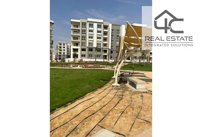 apartment  for sale 160m in Hyde Park new cairo  READY TO MOVE   with installment view on landscape in the best location in 5th settlement 0