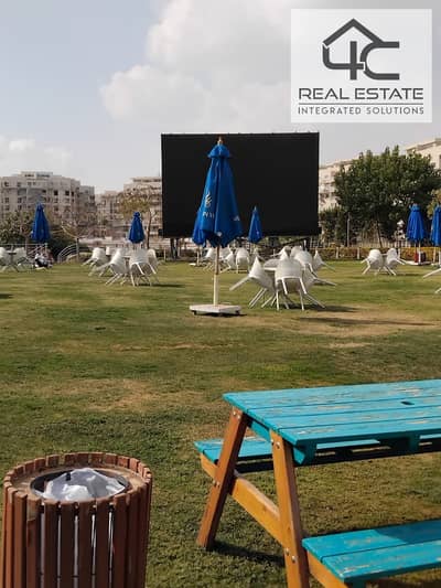 apartment  for sale 165m  installment  over 7years  in  heart of  new cairo  view on landscape  in the best location in  5th settlement