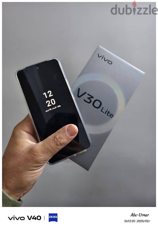 v30 لايت 1