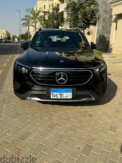 Mercedes-Benz EQB 250 للايجار  بسائق