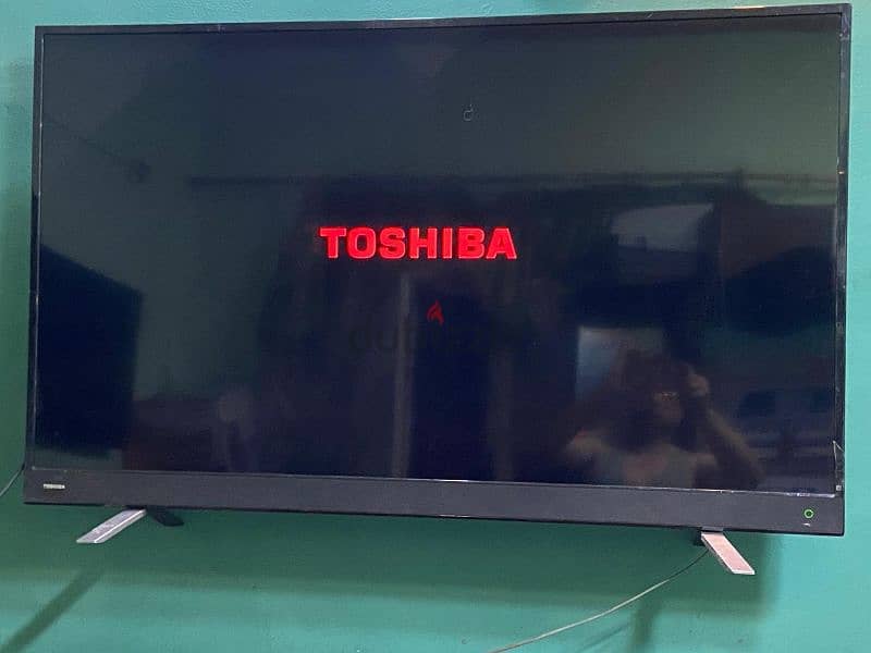 Toshiba smart TV 55 insh good Condition no scratch work excellent 1