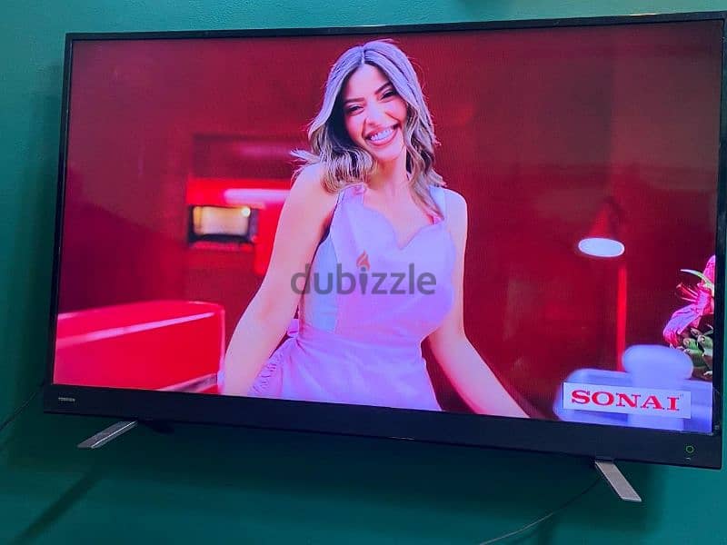 Toshiba smart TV 55 insh good Condition no scratch work excellent 14