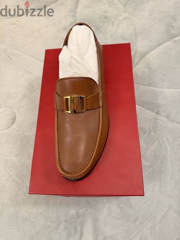 Ferragamo Men’s loafers in brown leather calf skin 1