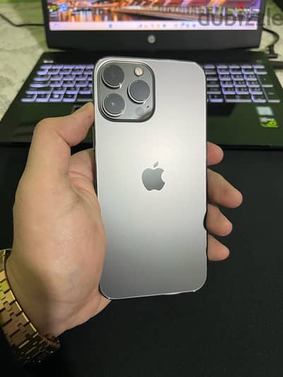 iPhone 13 Pro Max للبيع بحالة ممتازه