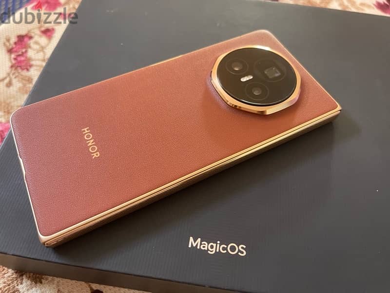 Honor Magic V3 Red 16 ram  asnew 3