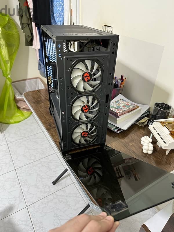 redragon glass case with 6 RGB fans 1