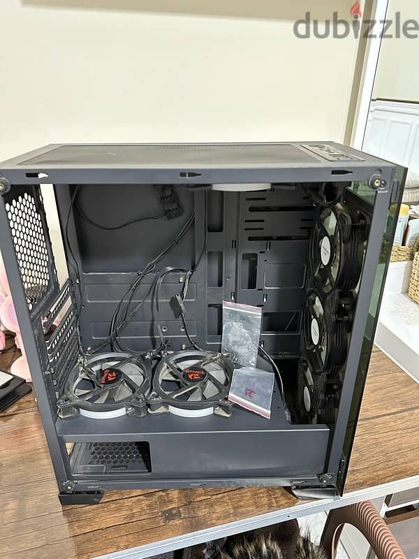 redragon glass case with 6 RGB fans 2