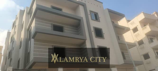 Apartment with a garden for sale in a compound in Sheikh Zayed, ready to move, semi-finished. 3 bed, 2 bathrooms, and a 60meter garden.