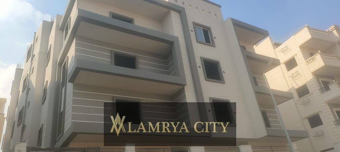 Apartment with a garden for sale in a compound in Sheikh Zayed, ready to move, semi-finished. 3 bed, 2 bathrooms, and a 60meter garden. 0