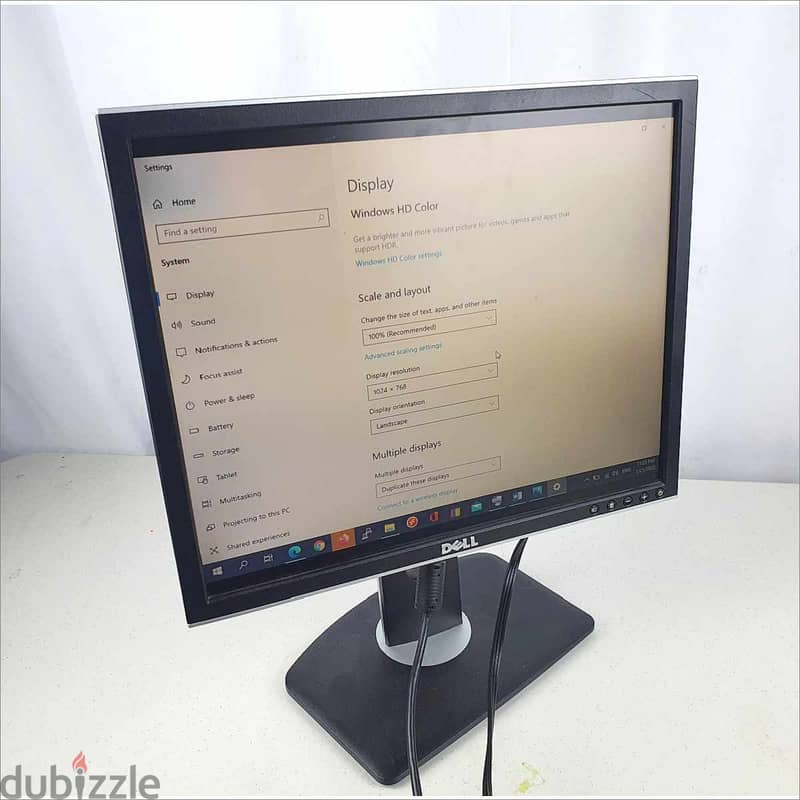 Dell UltraSharp HD 17" LCD Monitor  شاشة ديل ١٧ 3