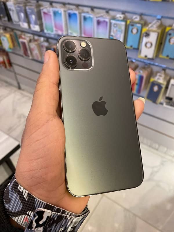 iPhone 12 Pro لقطه لسرعه البيع 1