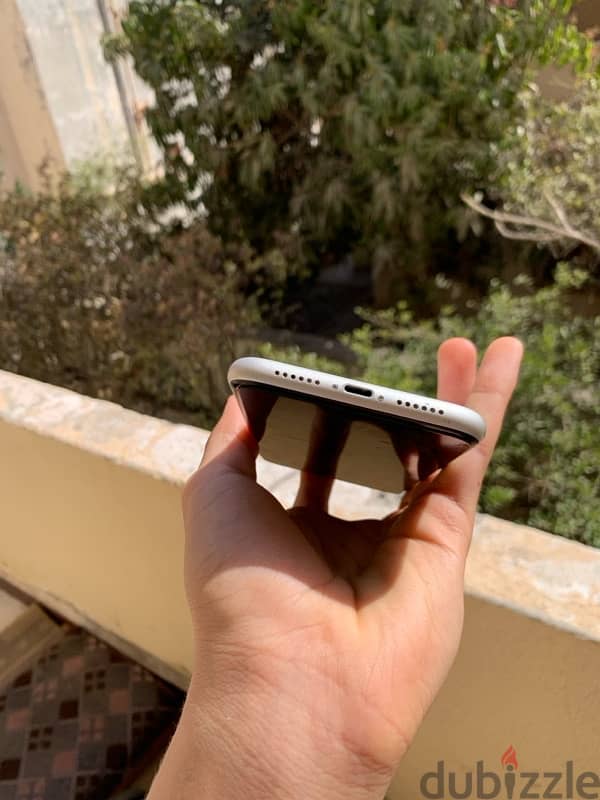 IPhone 11 128gb وتربروووف 3