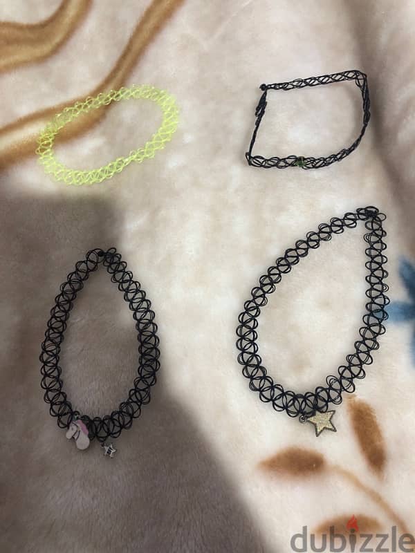 Necklace chokers 0