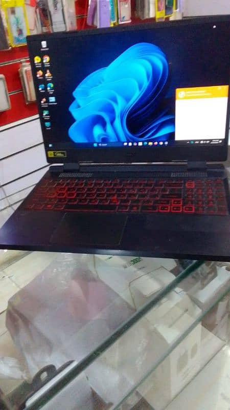 Laptop Acer Nitro A515 gaming 2