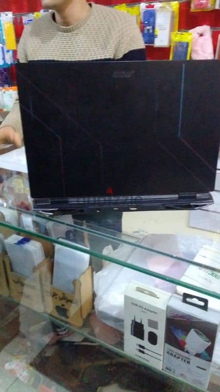 Laptop Acer Nitro A515 gaming 3