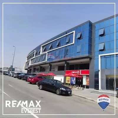 Ground Shop for rent in Zayed dunes mall