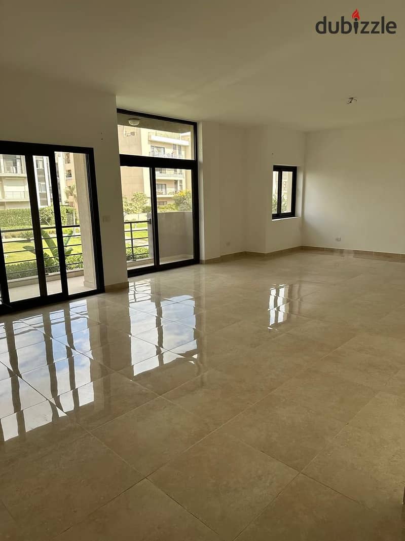 Apartment for rent semi-furnished in Fifth Square Al Marasem Compound 0