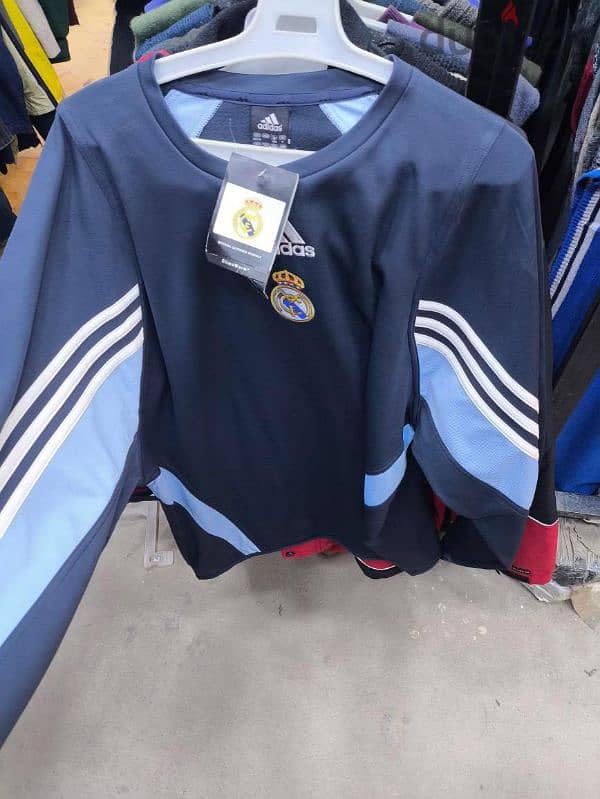 Real Madrid sweater for 2003 Original  One piece  سعره تحفة 0