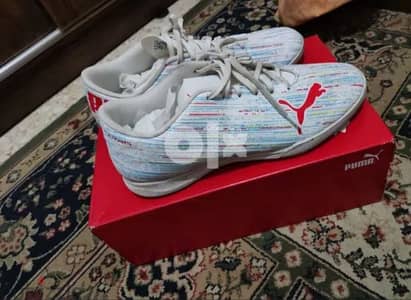 PUMA Ultra 4.2 TT (44) Eu (جزمة كورة بومة) (Original Football shoes)