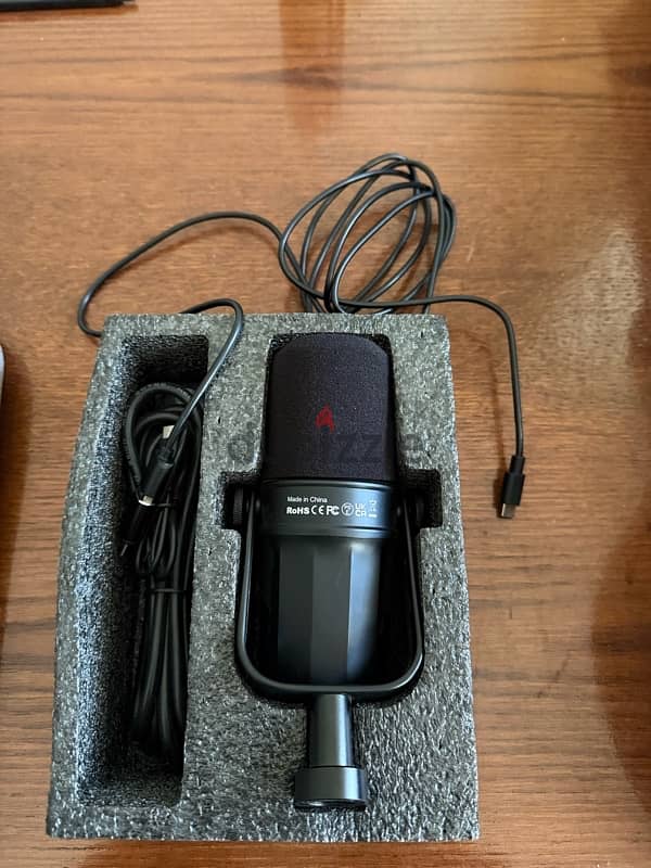 Fduce SL40 Dynamic Podcast Microphone 0