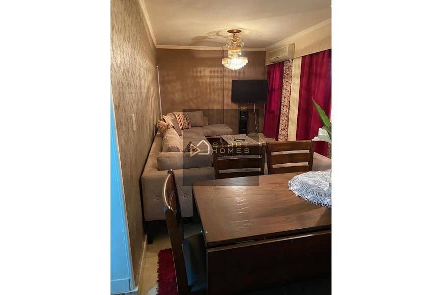 For lovers of large spaces and distinctive apartments, an opportunity at a bargain price: a fully furnished apartment for rent 0