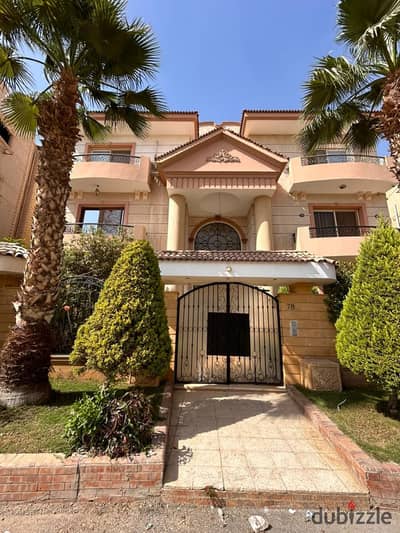 Prices attract in the area. Own an apartment of 200 m + 50 m terrace in Banafseg Villas, First Settlement, steps from Al-Rehab and water way new cairo