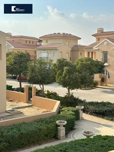 Villa with Garden Ready To Move For Sale In Hyde Park New Cairo