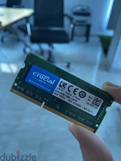 Crucial 4GB Ram DDR3 Slight Use.  جيجا رام 4