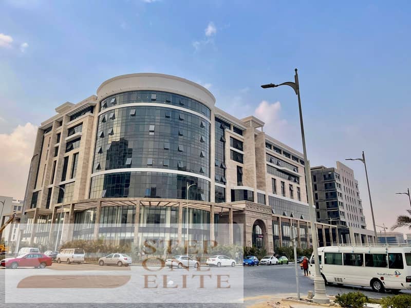 Shop for sale in the most important mall in the administrative capital with the highest return rate in the region 0