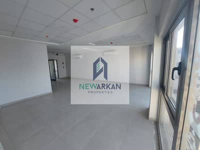 Office for rent, fully finished with air conditioning, near The Gate Plaza in Sheikh Zayed