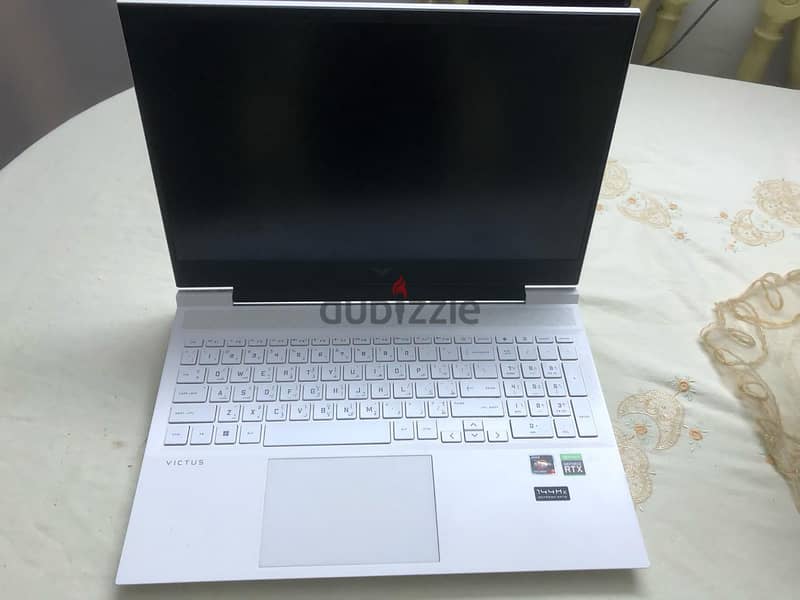 hp victus 16-e0002ne 2