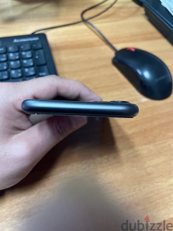 IPhone 11 black 5