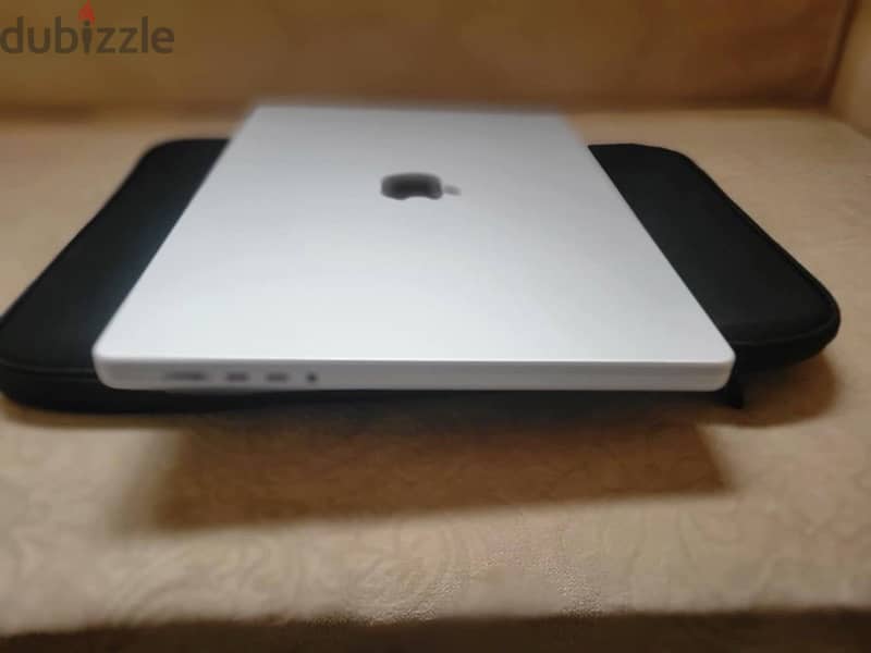 MacBook Pro M2 Pro 16 inch 2