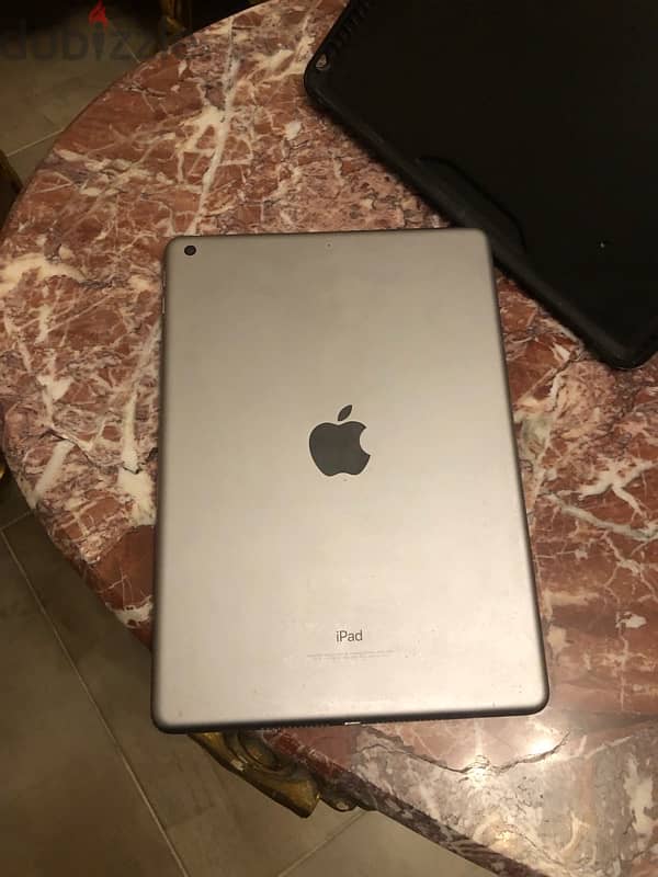 iPad 6th generation 32 GB - ايباد الجيل السادس 1