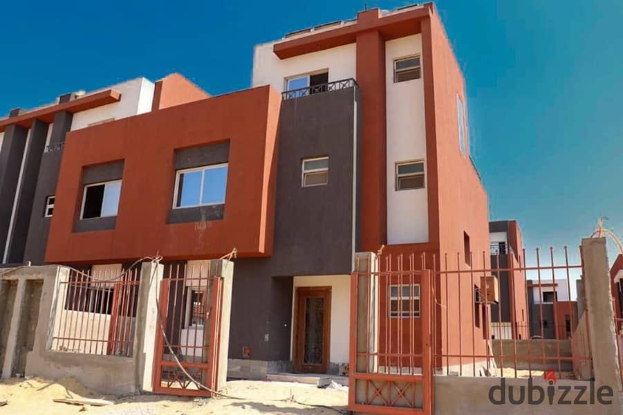 Townhouse for rent in Continental Residence Compound with air conditioning, Sheikh Zayed 0