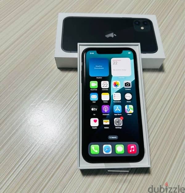 iPhone 11 for sale 128GB  ايفون 11 وتربروف معاه حاجته كلها 3